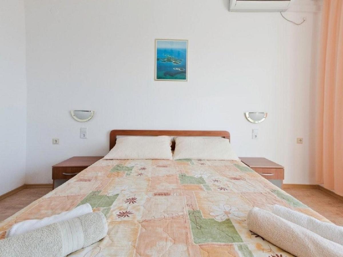 Apartments And Rooms Mirja-Parking Primošten Eksteriør bilde