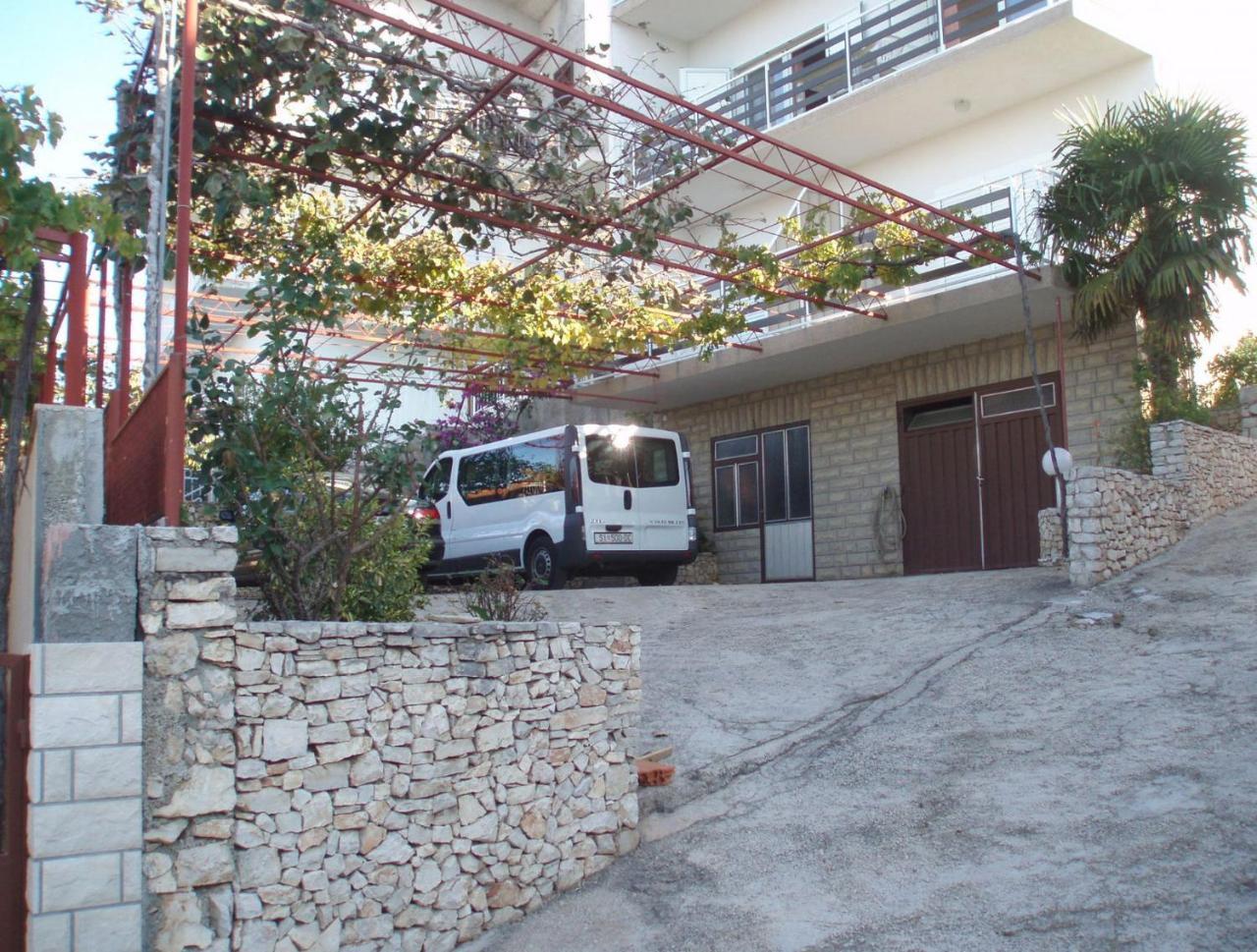 Apartments And Rooms Mirja-Parking Primošten Eksteriør bilde